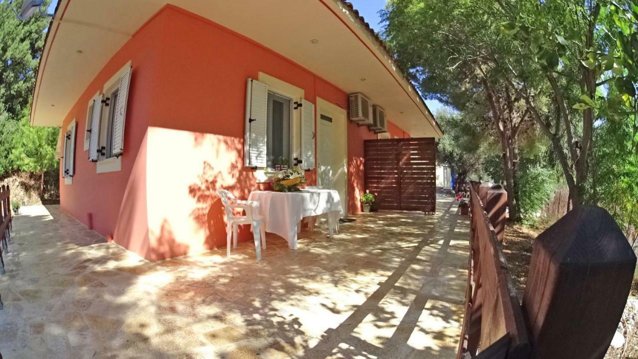 Reginas Studios Athéras Dış mekan fotoğraf
